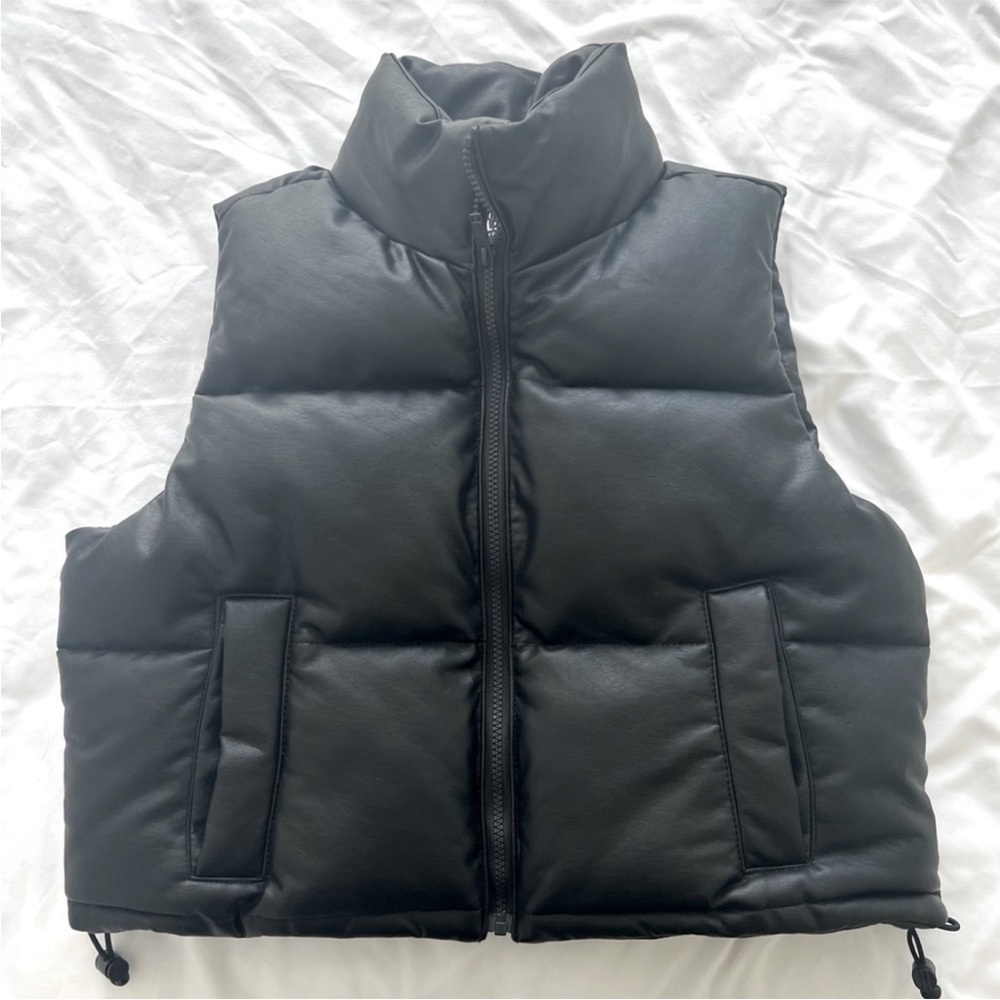 Hollister Faux Leather Cropped Puffer Vest
